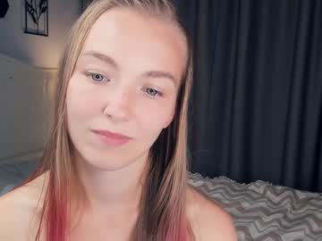 girl XXX Live Cams with fluttery_talk