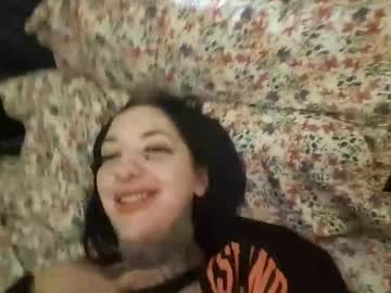 girl XXX Live Cams with justanotherjunkie