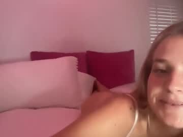 girl XXX Live Cams with brookyxo