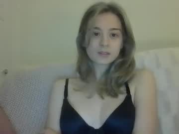 girl XXX Live Cams with emeraldenvy49