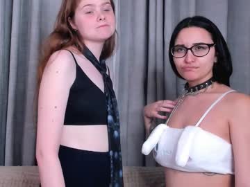 couple XXX Live Cams with earleneclarkston